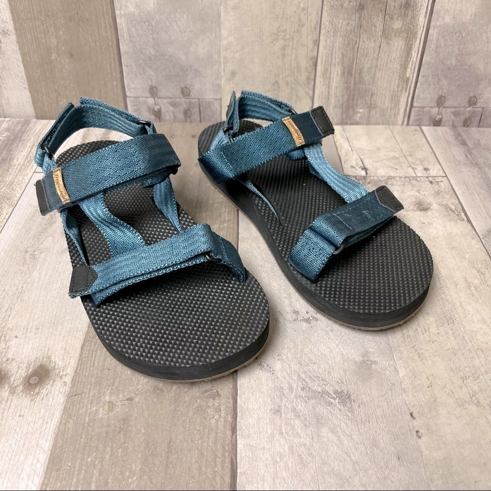Freewaters Teal Supreem Sandals Size 9